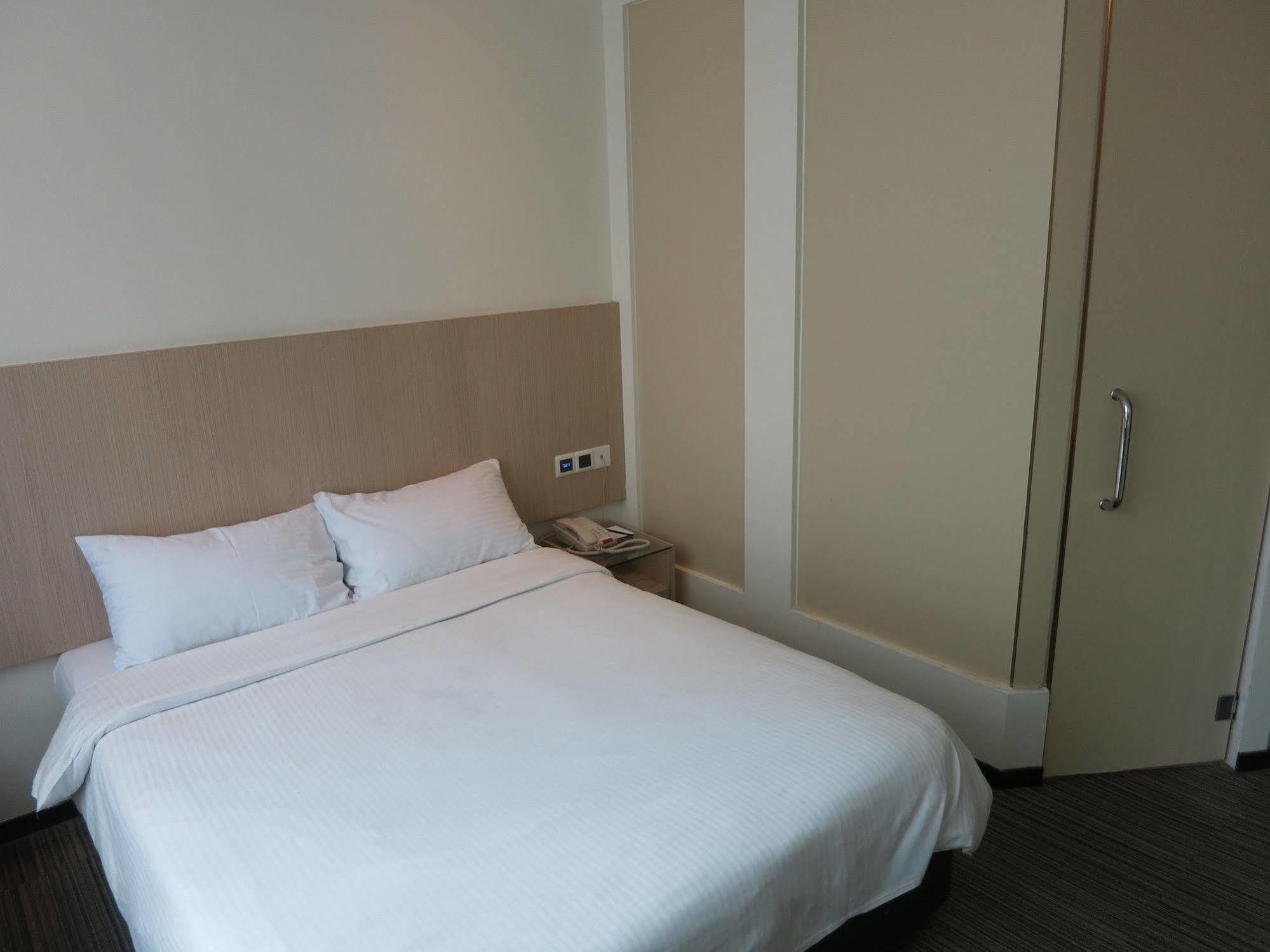 Aqueen Hotel Lavender Singapur Dış mekan fotoğraf